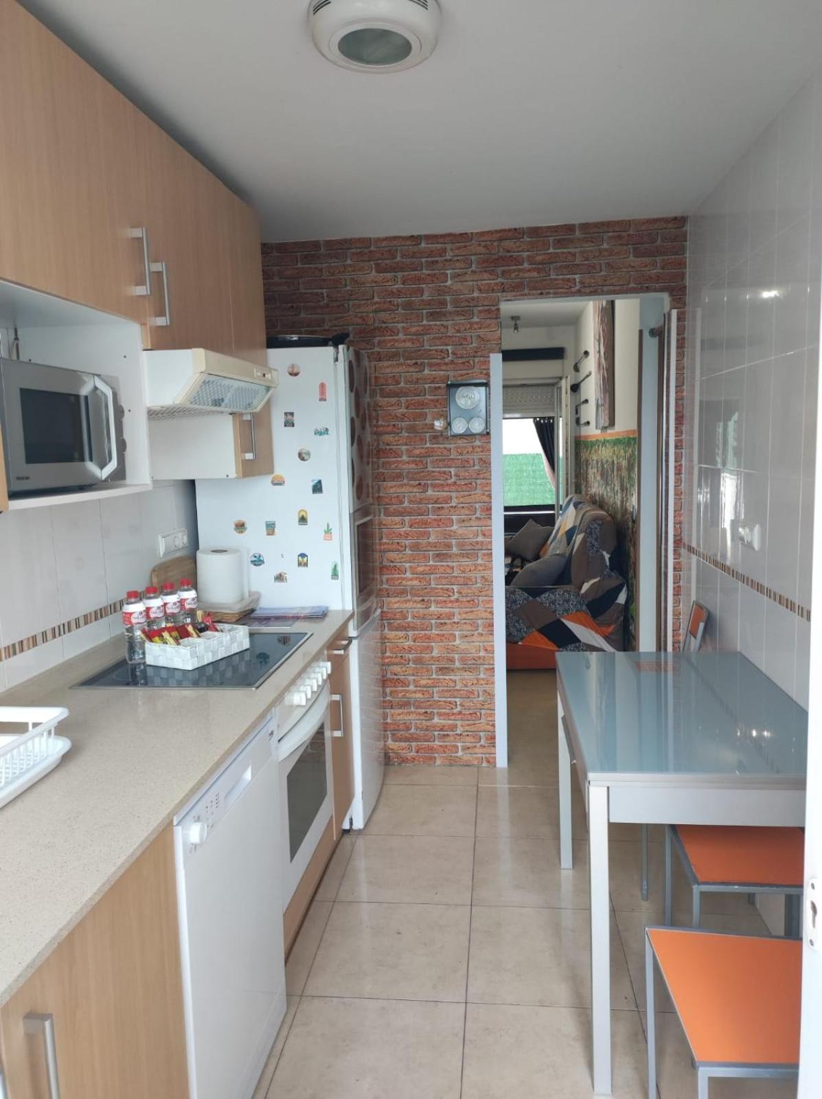 Chalet Bajo Con Jardin, Patio, Cenador Y Barbacoa. Viveda Bagian luar foto