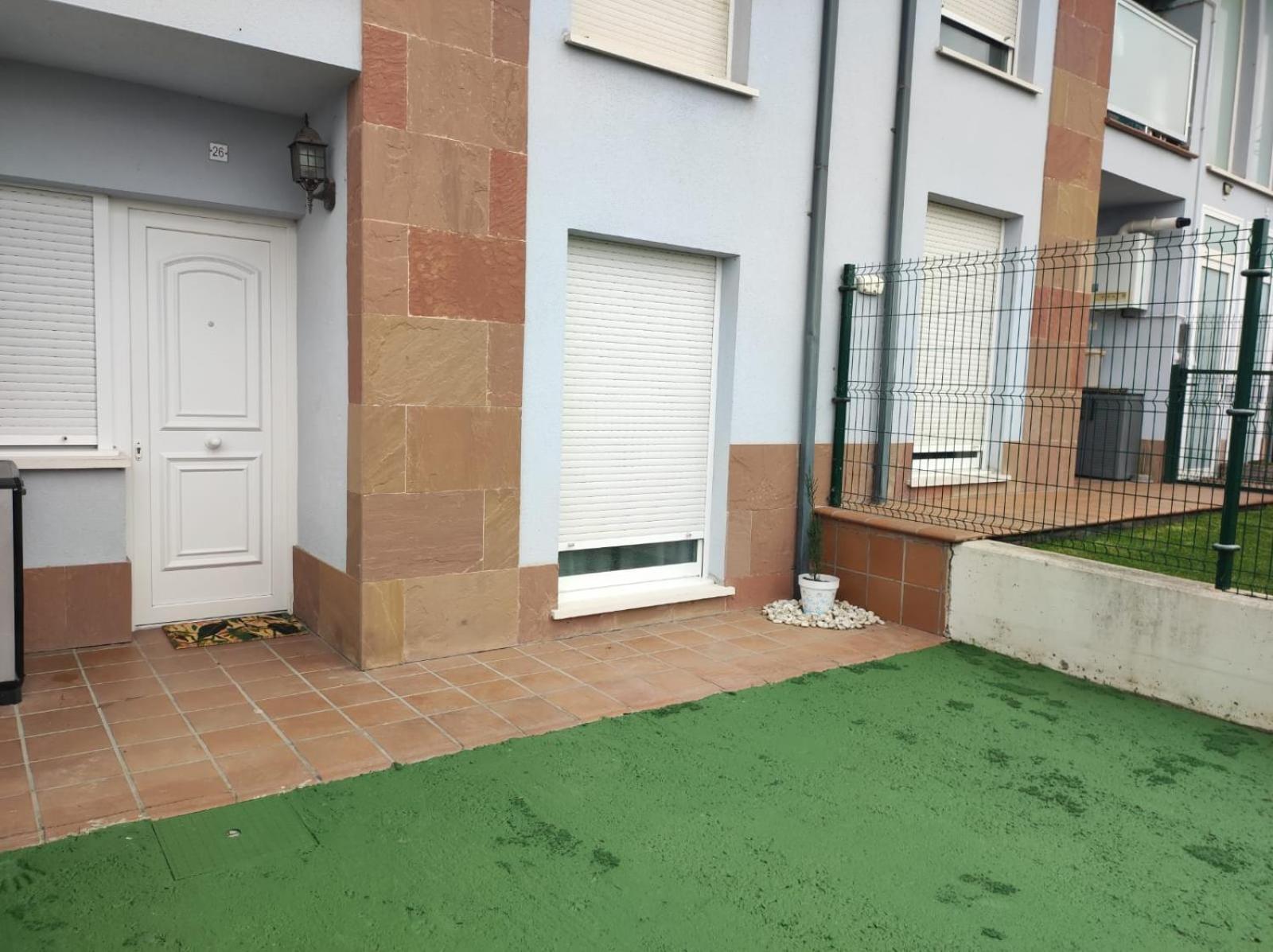 Chalet Bajo Con Jardin, Patio, Cenador Y Barbacoa. Viveda Bagian luar foto